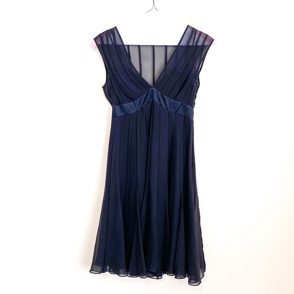 BCBGMaxAzria Dresses & Skirts - BCBGMAXAZRIA Silk Flat Pleat Empire Waist Black Sleeveless Trumpet Dress Sz 4